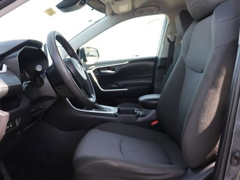 Used 2025 Toyota RAV4 XLE image 12