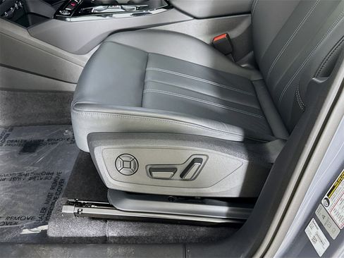 Certified 2025 Audi Q6 e-tron Premium w/ Convenience Package image 18