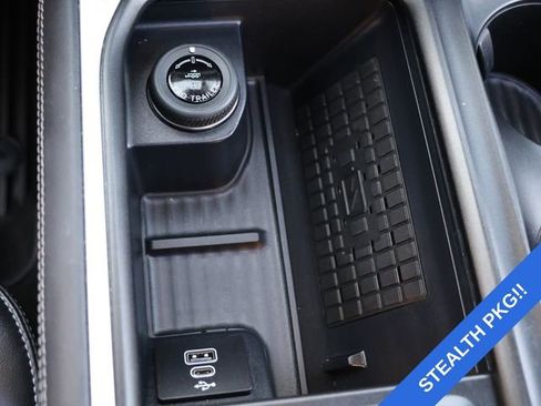 Used 2025 Ford Expedition Platinum w/ Stealth Appearance Package image 26