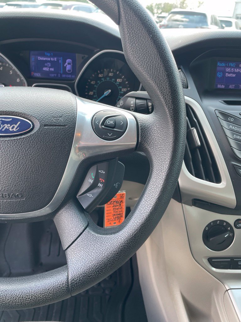 Used 2013 Ford Focus SE FWD image 13
