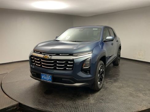 New 2026 Chevrolet Equinox LT w/ Convenience Package II FWD image 3