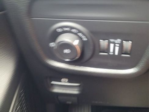 Used 2025 Jeep Grand Cherokee Limited w/ Black Appearance Package AWD/4WD image 22