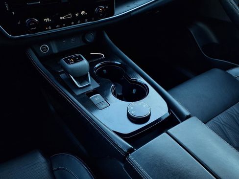 Used 2023 Nissan Rogue Platinum image 16