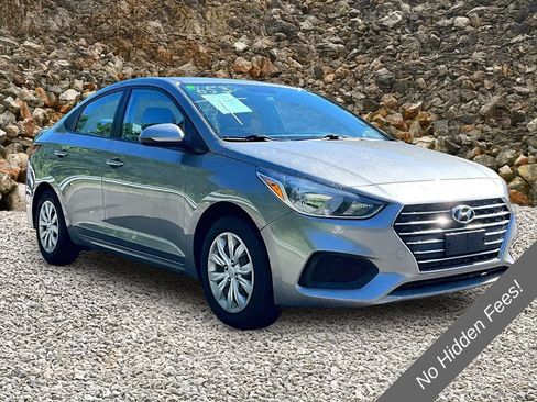 Used 2021 Hyundai Accent SE FWD image 9