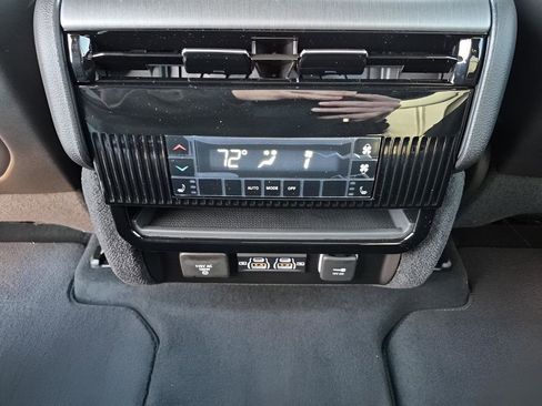 New 2026 Jeep Grand Wagoneer L Limited image 21