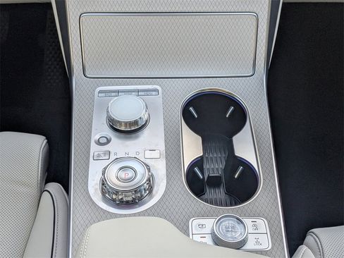 New 2025 Genesis GV80 3.5T Prestige image 15