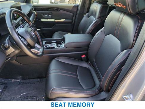 Certified 2023 Honda Pilot TrailSport image 20