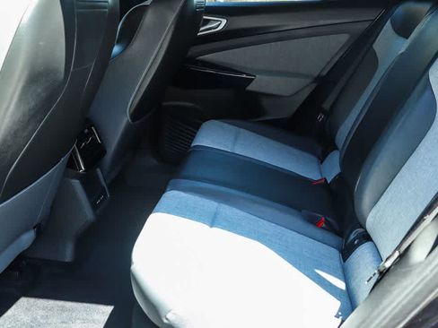 Used 2023 Volkswagen ID.4 Pro RWD image 17