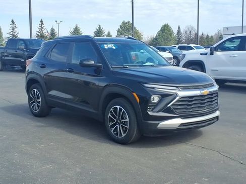 Used 2024 Chevrolet TrailBlazer LT FWD image 3