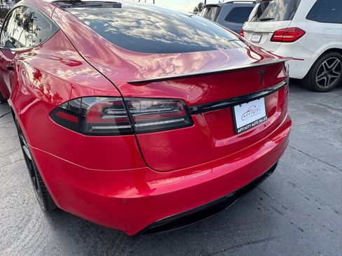 Used 2022 Tesla Model S Plaid AWD/4WD image 11