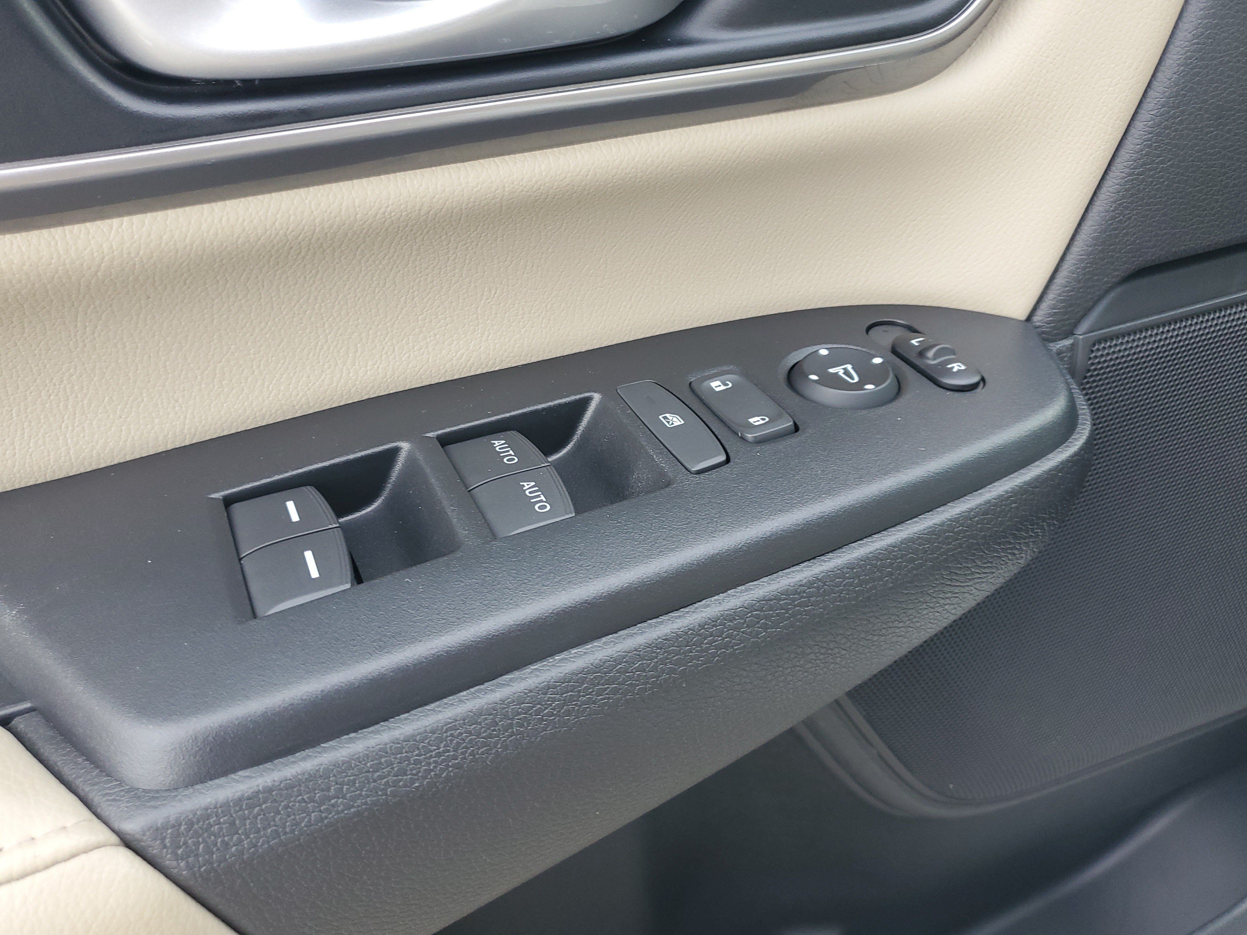 Used 2021 Honda CR-V Touring image 22