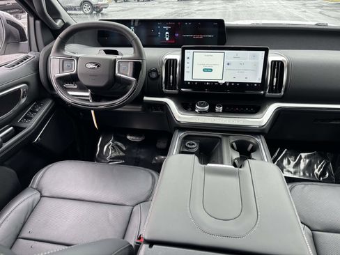 New 2025 Ford Expedition Max Platinum w/ Stealth Performance Package image 30