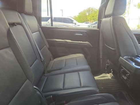 Certified 2025 Chevrolet Suburban LT AWD/4WD image 5