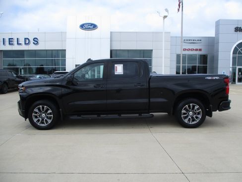 Used 2021 Chevrolet Silverado 1500 RST w/ Bed Protection Package AWD/4WD image 3