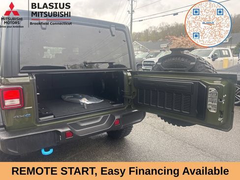 Used 2023 Jeep Wrangler Unlimited w/ Cold Weather Group AWD/4WD image 10