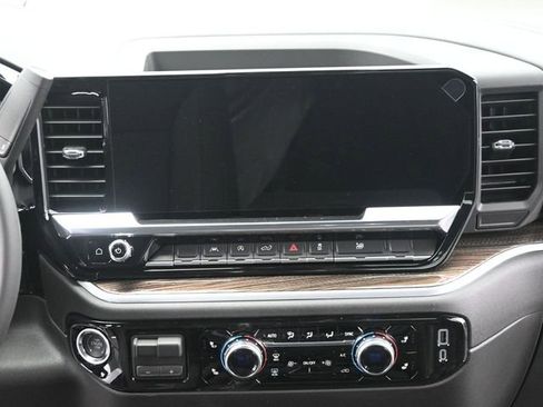 New 2026 GMC Sierra 1500 Elevation image 26