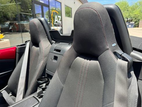 Used 2016 MAZDA MX-5 Miata Club RWD image 15