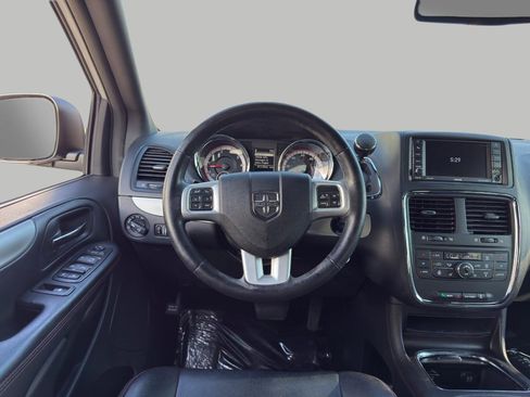 Used 2019 Dodge Grand Caravan GT FWD image 15