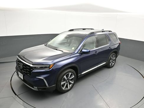 Certified 2024 Honda Pilot Touring image 37
