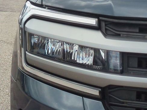 Certified 2024 Ford Expedition XLT RWD image 10
