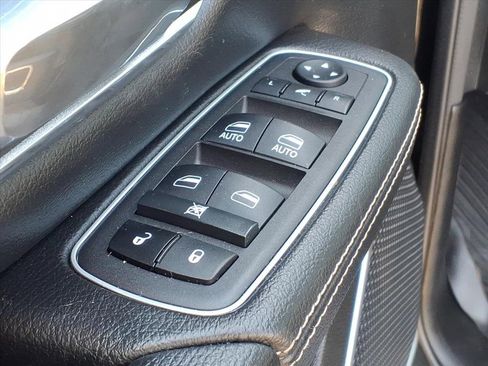 Certified 2022 RAM 1500 Laramie image 13