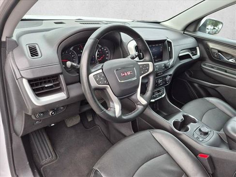 Used 2023 GMC Terrain SLT AWD/4WD image 10