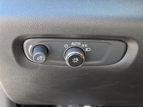 Used 2023 Chevrolet Traverse LS AWD/4WD image 21
