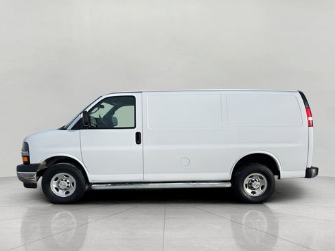 Used 2024 Chevrolet Express 2500 w/ Driver Convenience Package image 5