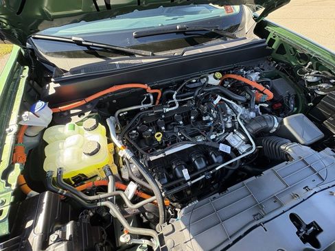 New 2025 Ford Maverick XL w/ Equipment Group 101A image 18