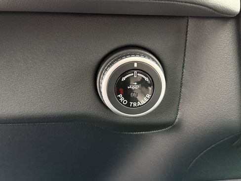 New 2026 Lincoln Navigator L Reserve AWD/4WD image 29