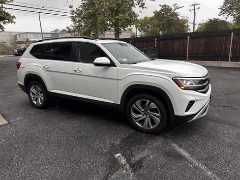 Used 2021 Volkswagen Atlas SE w/ Panoramic Sunroof Package image 7