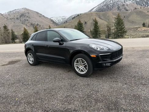 Used 2018 Porsche Macan AWD/4WD image 6