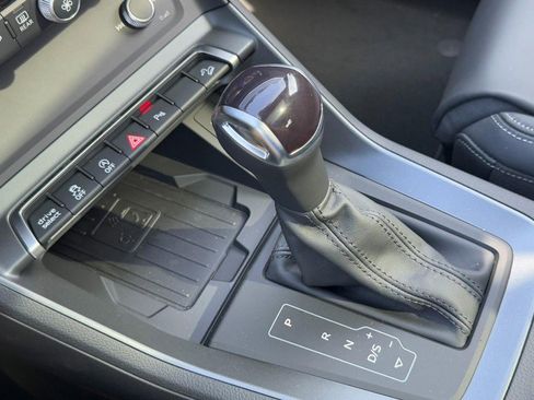 New 2025 Audi Q3 2.0T Premium image 14