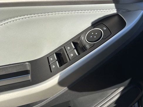 Used 2022 Ford Explorer XLT w/ Equipment Group 202A image 14