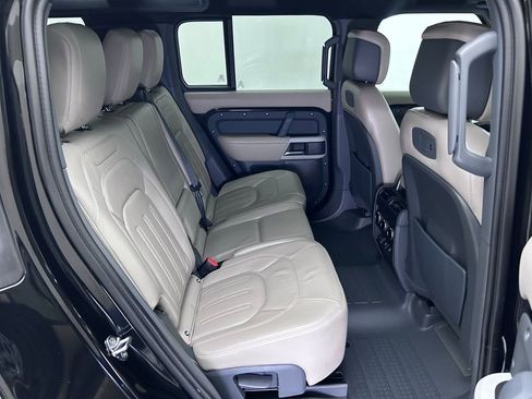 Used 2022 Land Rover Defender 110 XS Edition image 35