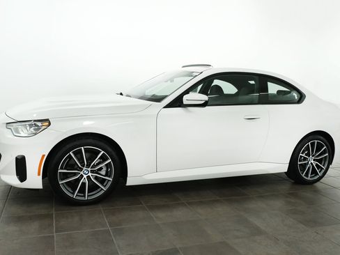 Used 2025 BMW 230i xDrive Coupe w/ Premium Package AWD/4WD image 2