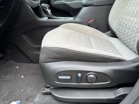 Used 2024 Chevrolet Equinox LT image 16