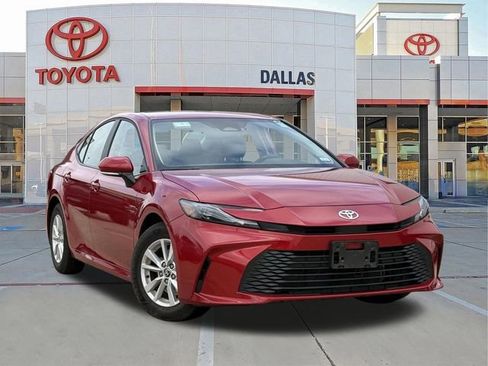 Used 2026 Toyota Camry LE FWD image 1