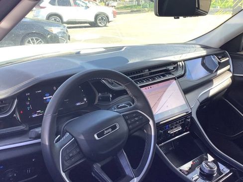 Used 2023 Jeep Grand Cherokee 4WD 4xe w/ Luxury Tech Group II image 2