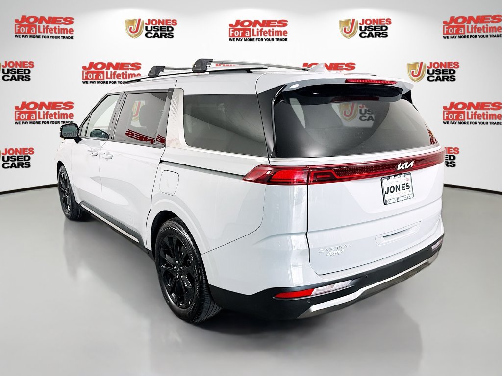 Used 2024 Kia Carnival SX Prestige FWD image 2