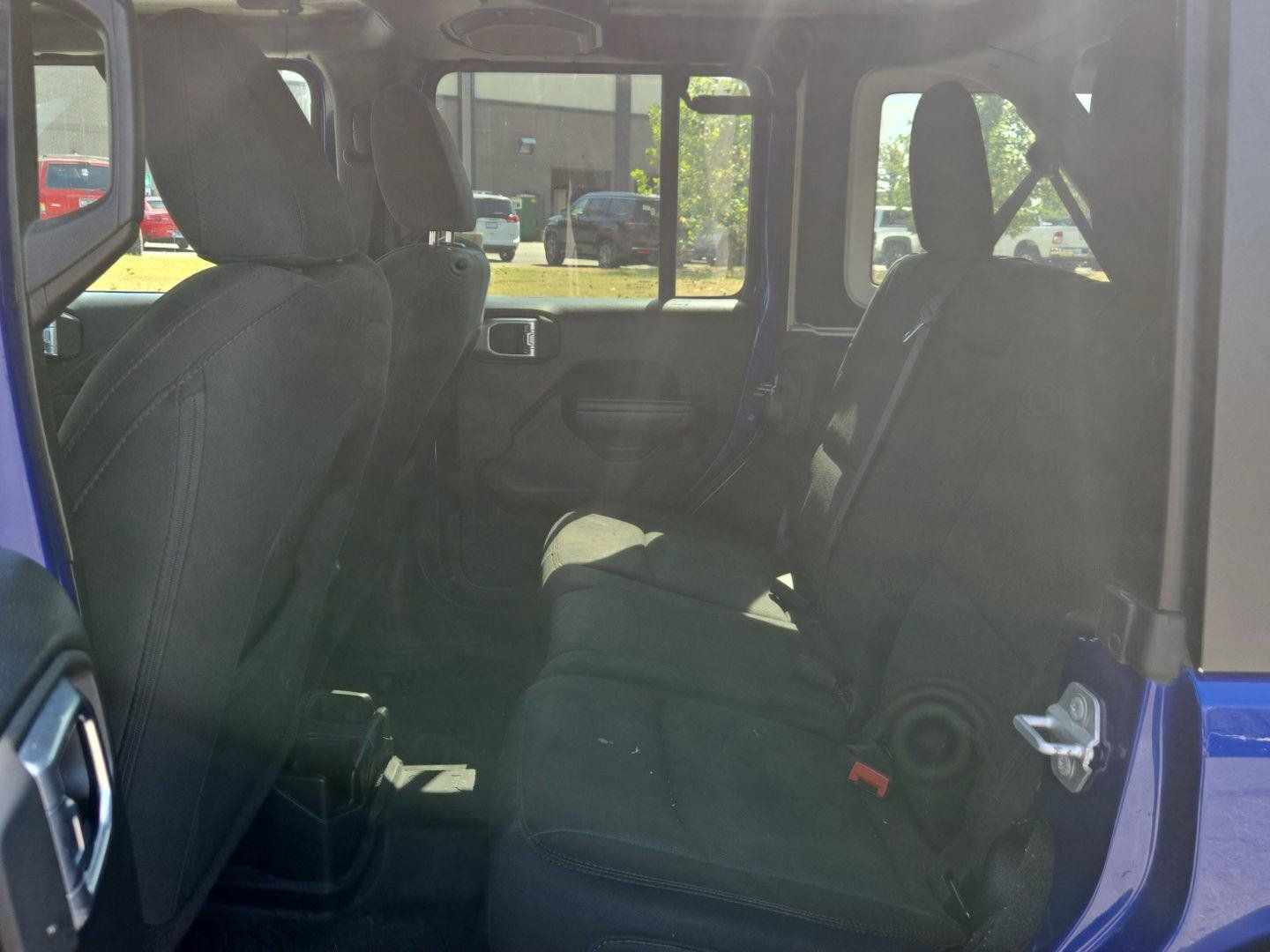 Used 2018 Jeep Wrangler Unlimited Sport S AWD/4WD image 14