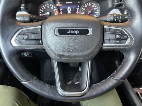 Used 2022 Jeep Compass Latitude AWD/4WD image 3