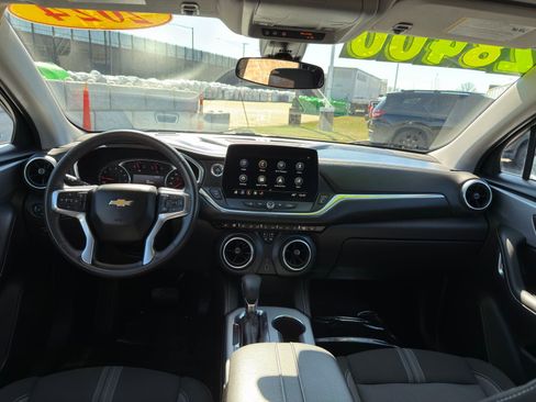 Used 2024 Chevrolet Blazer LT image 25