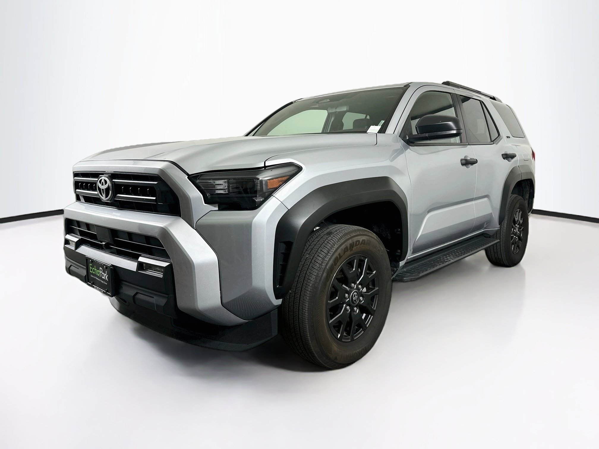 Used 2025 Toyota 4Runner SR5 AWD/4WD image 3