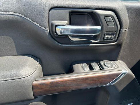 Used 2019 GMC Sierra 1500 SLT w/ SLT Premium Plus Package AWD/4WD image 10
