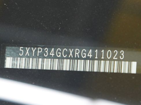 Used 2024 Kia Telluride EX w/ EX Captain's Chair Package image 34