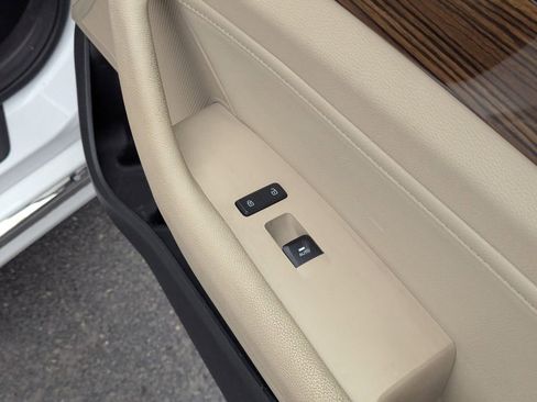 Used 2017 Hyundai Sonata Limited image 37