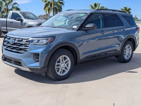 New 2026 Ford Explorer Active AWD/4WD image 5