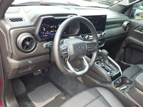 Used 2025 Chevrolet Colorado Trail Boss AWD/4WD image 12