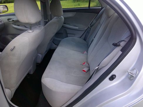 Used 2013 Toyota Corolla LE Special Edition image 17